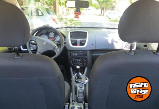 Autos - Peugeot 207 2014 Nafta 101000Km - En Venta