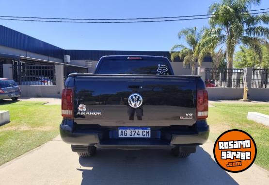 Camionetas - Volkswagen Amarok V6 Comfortline DC 2023 Diesel 46300Km - En Venta