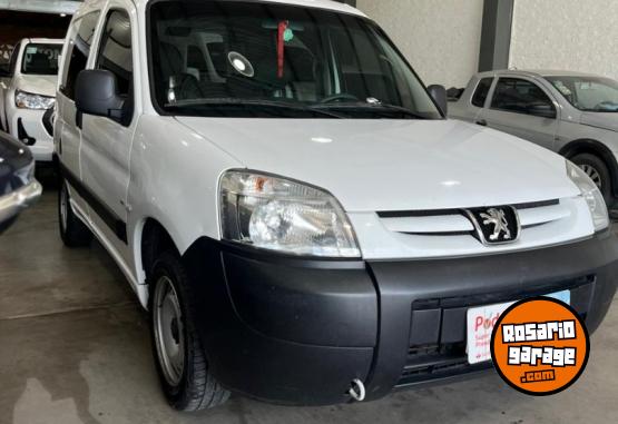 Utilitarios - Peugeot Partner 2016 Diesel 94000Km - En Venta