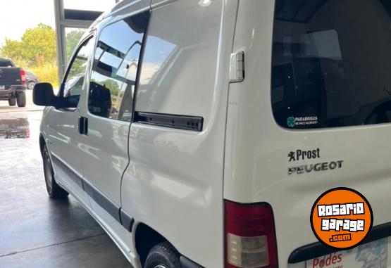 Utilitarios - Peugeot Partner 2016 Diesel 94000Km - En Venta