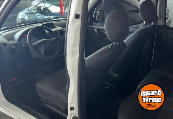 Utilitarios - Peugeot Partner 2016 Diesel 94000Km - En Venta