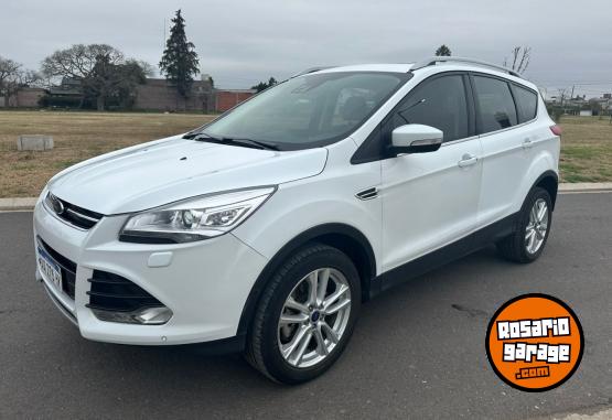 Autos - Ford KUGA TITANIUM 2016 Nafta 145000Km - En Venta