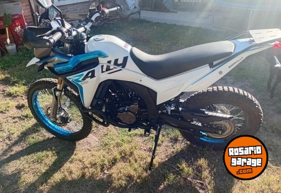Motos - Voge Rally 300 2025 Nafta 4900Km - En Venta