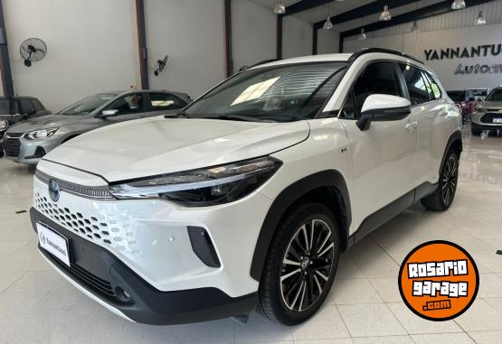 Autos - Toyota COROLLA CROSS SEG 2024 Electrico / Hibrido 25000Km - En Venta