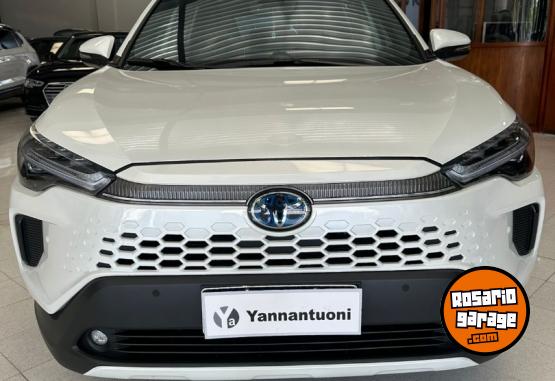 Autos - Toyota COROLLA CROSS SEG 2024 Electrico / Hibrido 25000Km - En Venta