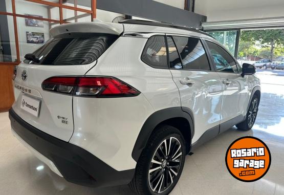 Autos - Toyota COROLLA CROSS SEG 2024 Electrico / Hibrido 25000Km - En Venta