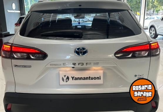Autos - Toyota COROLLA CROSS SEG 2024 Electrico / Hibrido 25000Km - En Venta