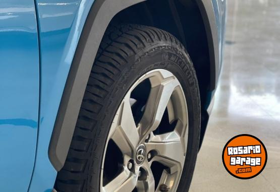 Camionetas - Toyota RAV LIMITED 2018 Electrico / Hibrido 85000Km - En Venta