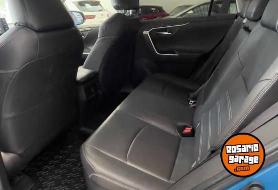 Camionetas - Toyota RAV LIMITED 2018 Electrico / Hibrido 85000Km - En Venta