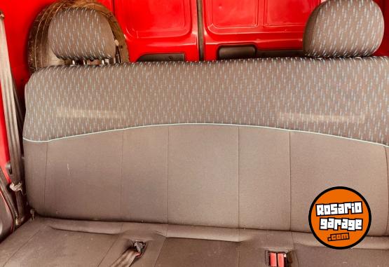 Utilitarios - Renault KANGOO PH3 2017 GNC 103000Km - En Venta