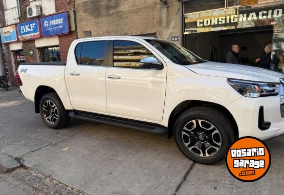 Camionetas - Toyota SRX 4x4 AUTOM�TICA 2023 Diesel 19000Km - En Venta