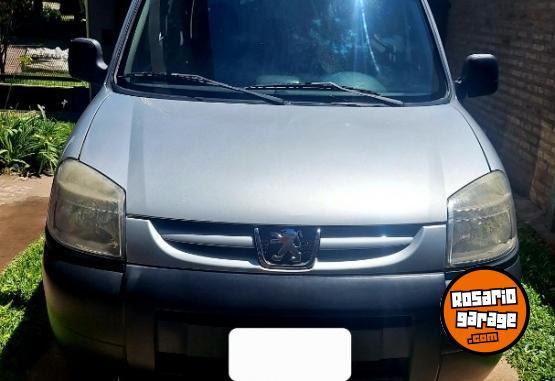 Utilitarios - Peugeot Partner 2012 Diesel 184000Km - En Venta