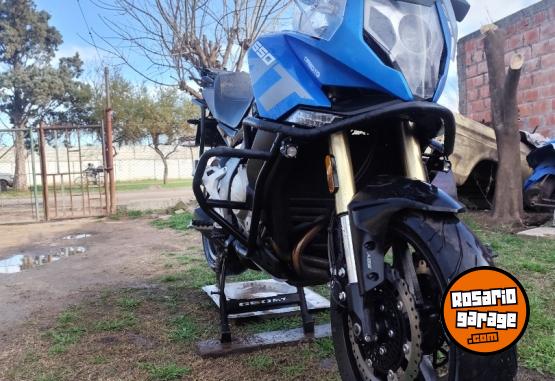 Motos - CF 650 MT 2024 Nafta 15000Km - En Venta