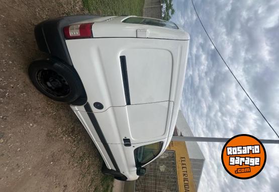 Utilitarios - Citroen berlingo 1.6hdi 2013 Diesel 250000Km - En Venta