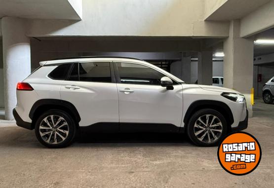 Camionetas - Toyota Corolla Cross SEG 2022 Nafta 40300Km - En Venta