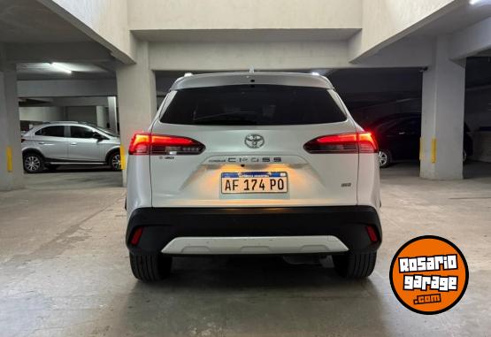 Camionetas - Toyota Corolla Cross SEG 2022 Nafta 40300Km - En Venta