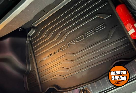 Camionetas - Toyota Corolla Cross SEG 2022 Nafta 40300Km - En Venta