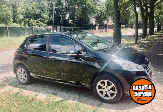 Autos - Peugeot 208 2016 Nafta 65000Km - En Venta