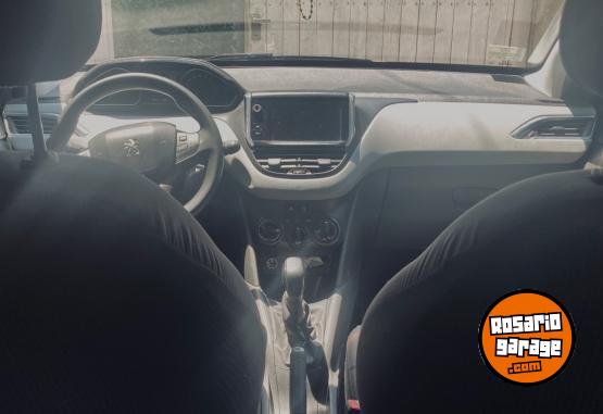 Autos - Peugeot 208 2016 Nafta 65000Km - En Venta