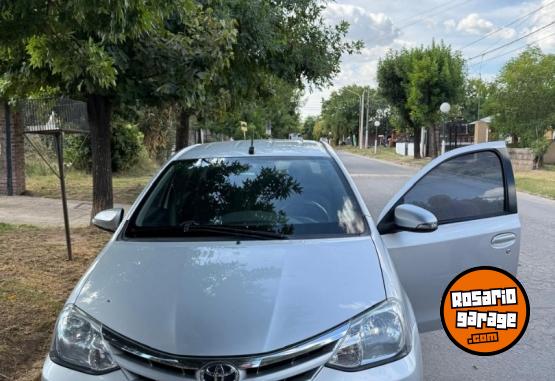 Autos - Toyota Etios 1.5 xls 2017 Nafta 160000Km - En Venta