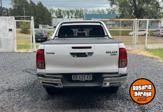 Camionetas - Toyota Hilux 2019 Diesel 128000Km - En Venta