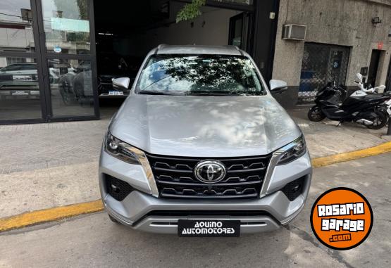 Camionetas - Toyota Sw4 srx at6  7 asientos 2023 Diesel 101000Km - En Venta