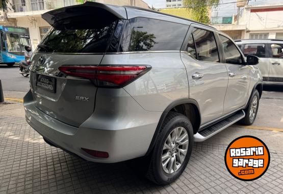 Camionetas - Toyota Sw4 srx at6  7 asientos 2023 Diesel 101000Km - En Venta