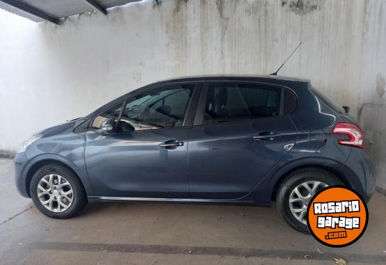 Autos - Peugeot 208 2015 Nafta 62000Km - En Venta