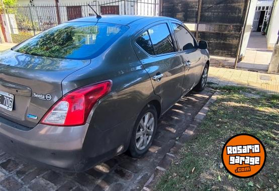 Autos - Nissan Versa Advance pur� drive 2014 Nafta 178800Km - En Venta