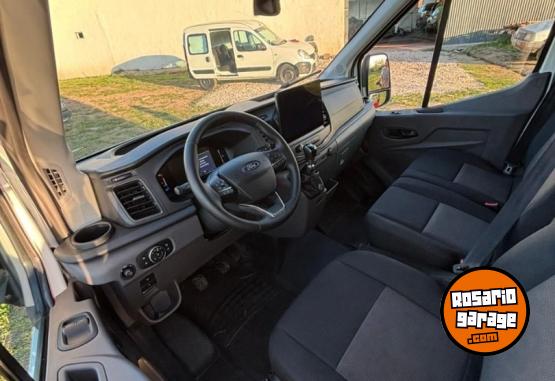 Utilitarios - Ford Transit larga alta 2025 Diesel 2500Km - En Venta