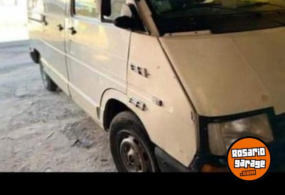 Utilitarios - Renault TRAFIC 1993 Diesel 123Km - En Venta