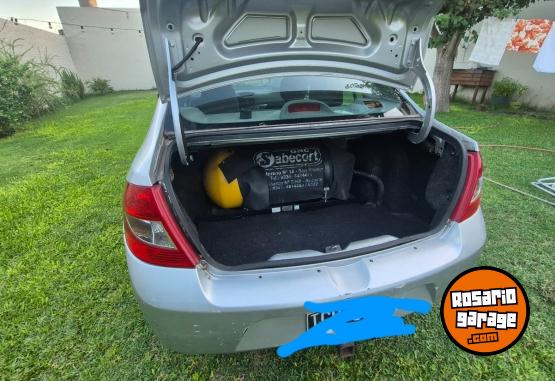 Autos - Renault Symbol 2009 GNC 93500Km - En Venta