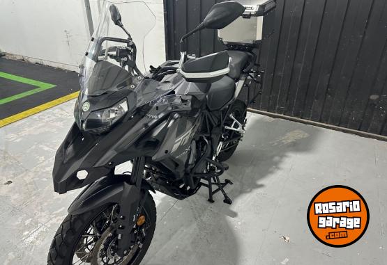 Motos - Benelli 502 X TRK 2023 Nafta 5446Km - En Venta