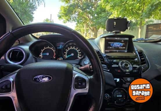 Autos - Ford Fiesta titanium 2013 Nafta 123350Km - En Venta