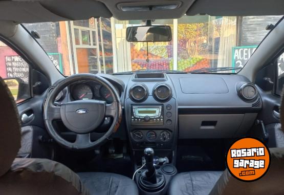 Autos - Ford Fiesta max 2009 Nafta 111111Km - En Venta