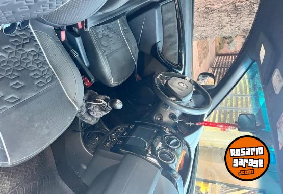 Camionetas - Renault Oroch 2017 GNC 240000Km - En Venta