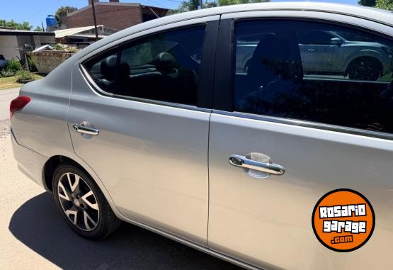 Autos - Nissan Versa 2018 Nafta 166000Km - En Venta