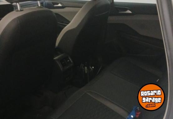 Autos - Volkswagen Taos Confortline 2023 Nafta 45000Km - En Venta