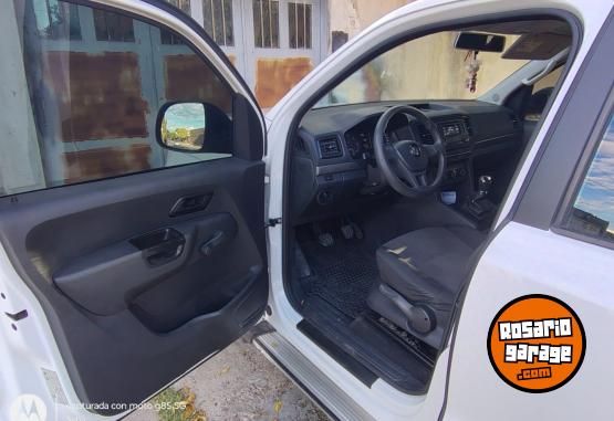 Camionetas - Volkswagen Amarok trendline 2017 Diesel 123000Km - En Venta