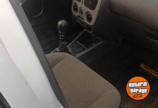 Autos - Fiat Siena 2006 Nafta 280000Km - En Venta