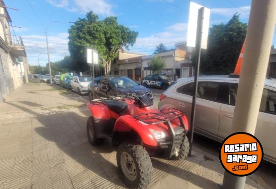 Cuatris y UTVs - Honda 420 2010  1554Km - En Venta