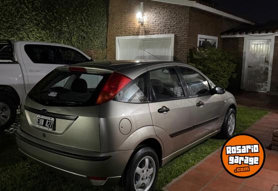 Autos - Ford Focus 5p nafta 1.6 2005 Nafta 90000Km - En Venta