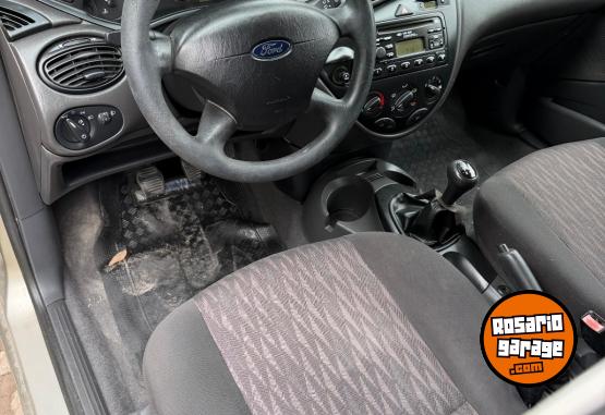 Autos - Ford Focus 5p nafta 1.6 2005 Nafta 90000Km - En Venta