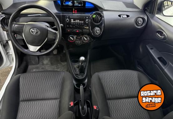 Autos - Toyota ETIOS 2022 Nafta 42000Km - En Venta