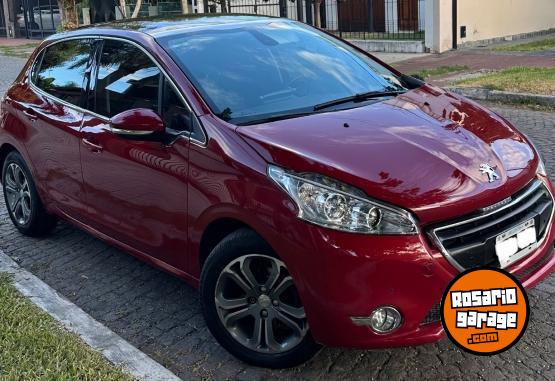Autos - Peugeot 208 Felini 2014 Nafta 80000Km - En Venta