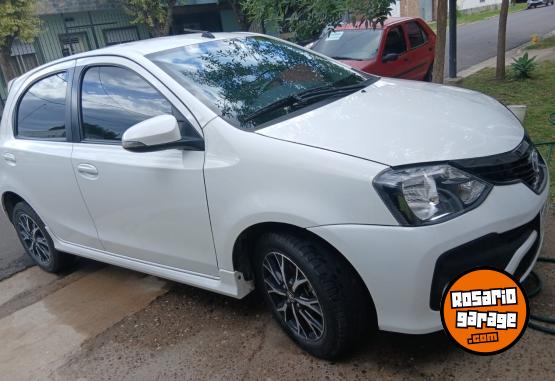 Autos - Toyota Etios 2018 Nafta 66000Km - En Venta