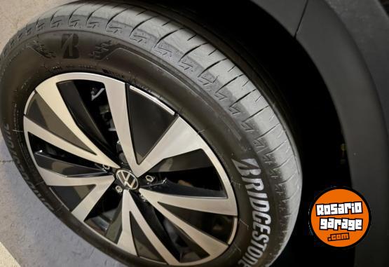 Autos - Volkswagen Taos Highline 2022 Nafta 99500Km - En Venta