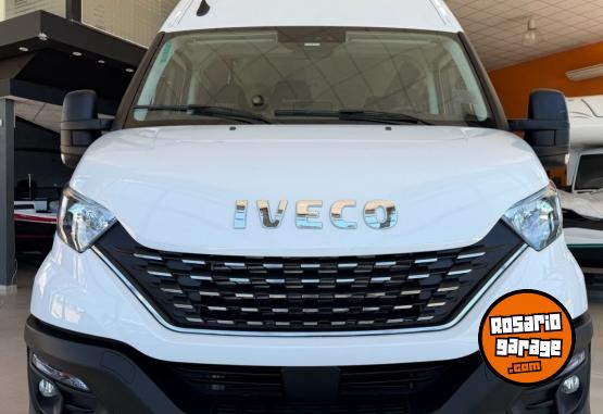 Utilitarios - Iveco Daily 50 17 Minibus 2022 Diesel 1200Km - En Venta