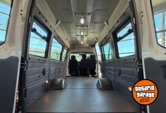 Utilitarios - Iveco Daily 50 17 Minibus 2022 Diesel 1200Km - En Venta