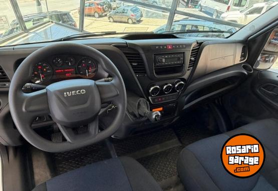 Utilitarios - Iveco Daily 50 17 Minibus 2022 Diesel 1200Km - En Venta
